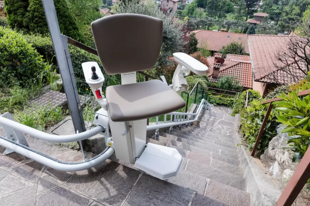 montascale scala a chiocciola stretta